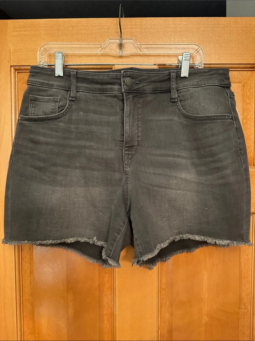 Women’s Nine West Black Denim Frayed Hem Denim Shorts - 12